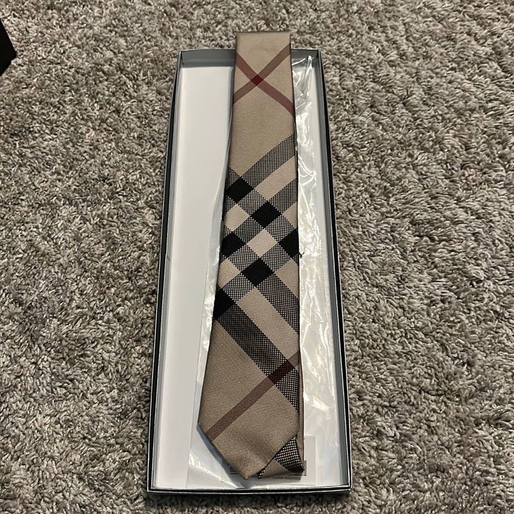 Burberry tie